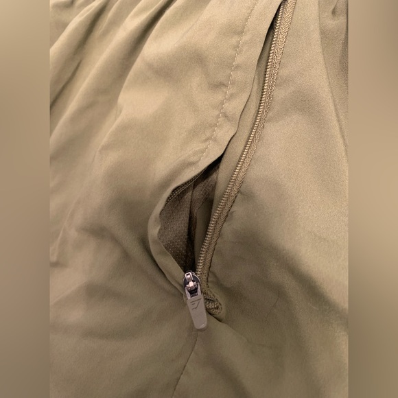 🥰SOLD🥰Green men’s Gymshark shorts💚🥰SOLD🥰 - Picture 11 of 11